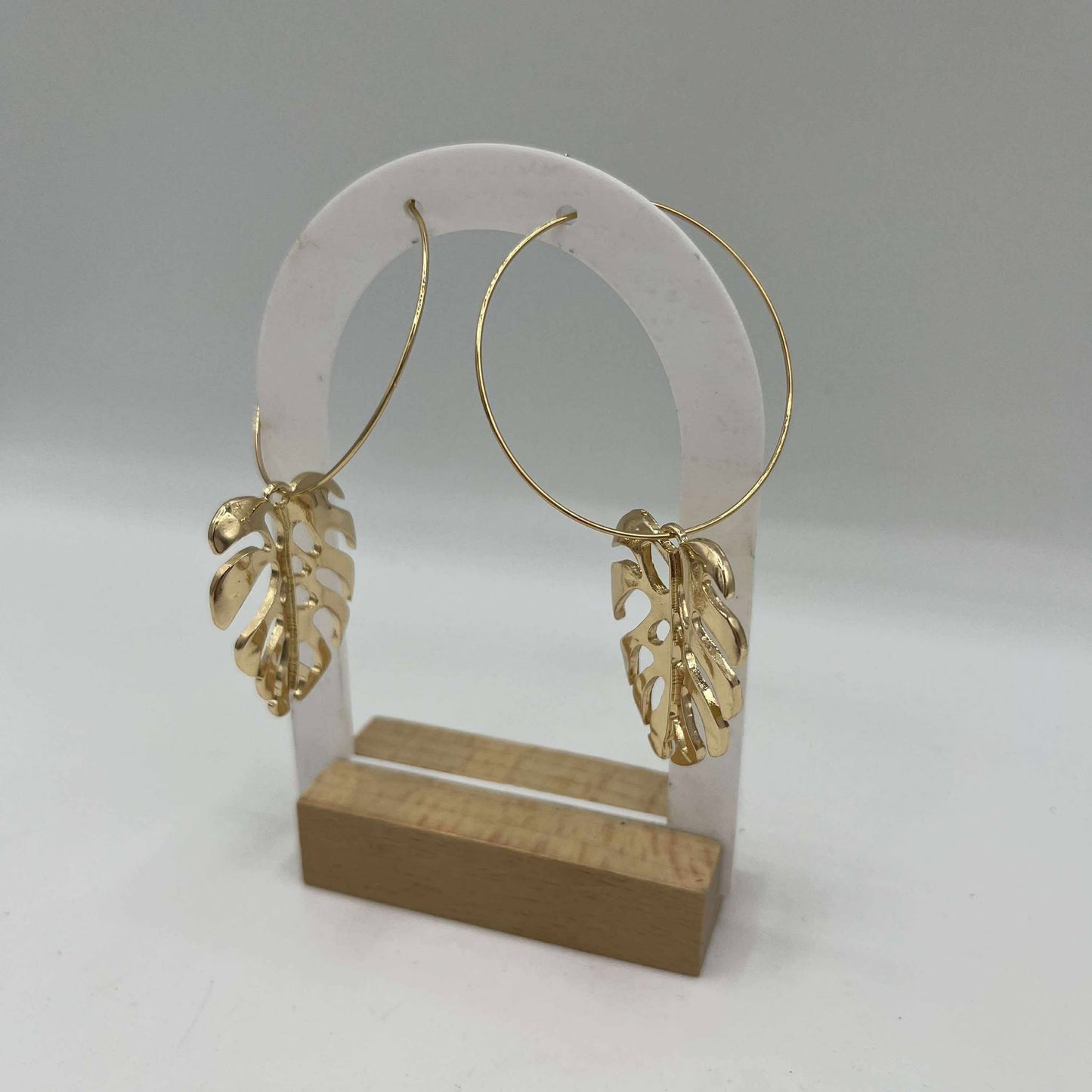 Boucles d’Oreilles Monstera – Style Tropical Chic